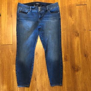 Torrid Medium Wash Jeggings
